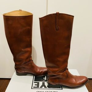 Frye Lindsay Plate Redwood sz 8